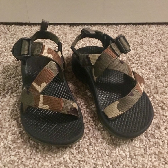 chaco kids sandals